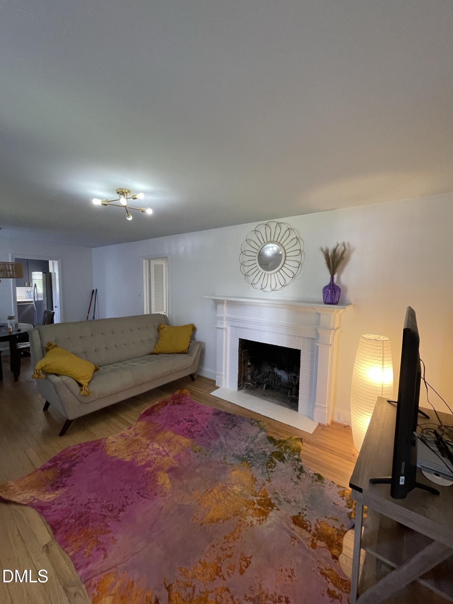 1009 Canterbury Road