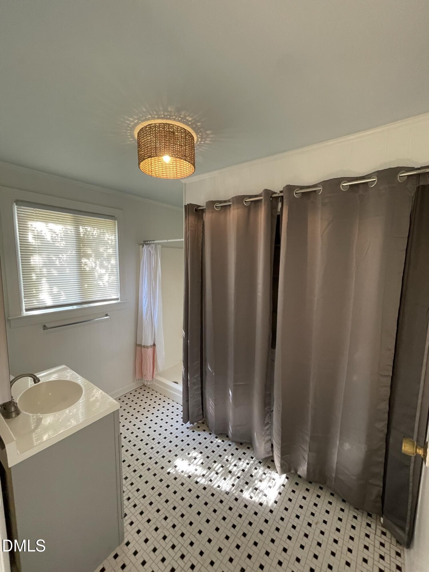 1009 Canterbury Road