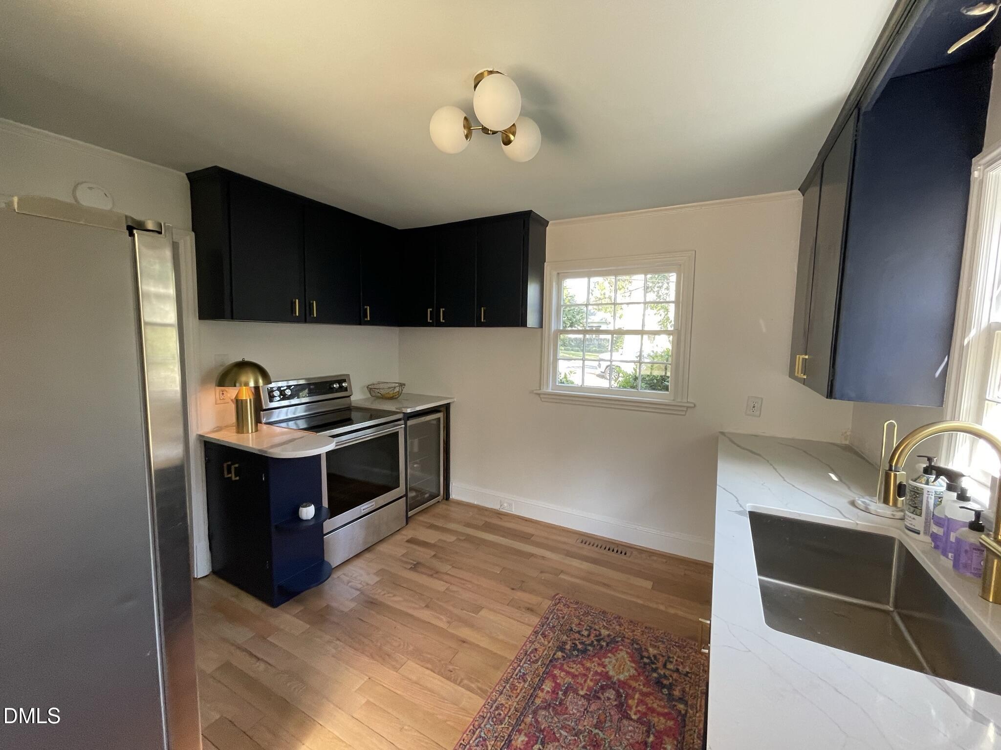 1009 Canterbury Road