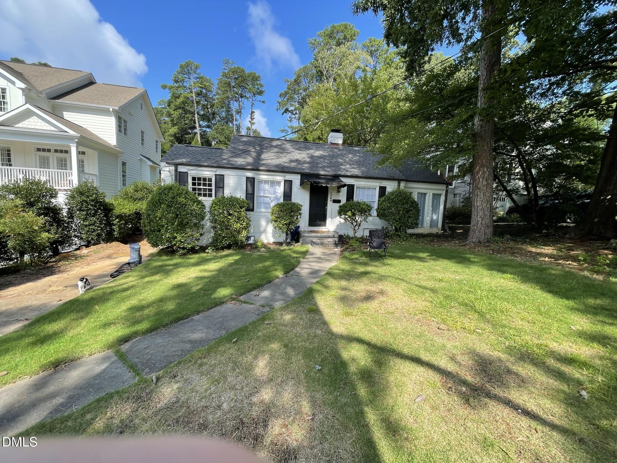 1009 Canterbury Road