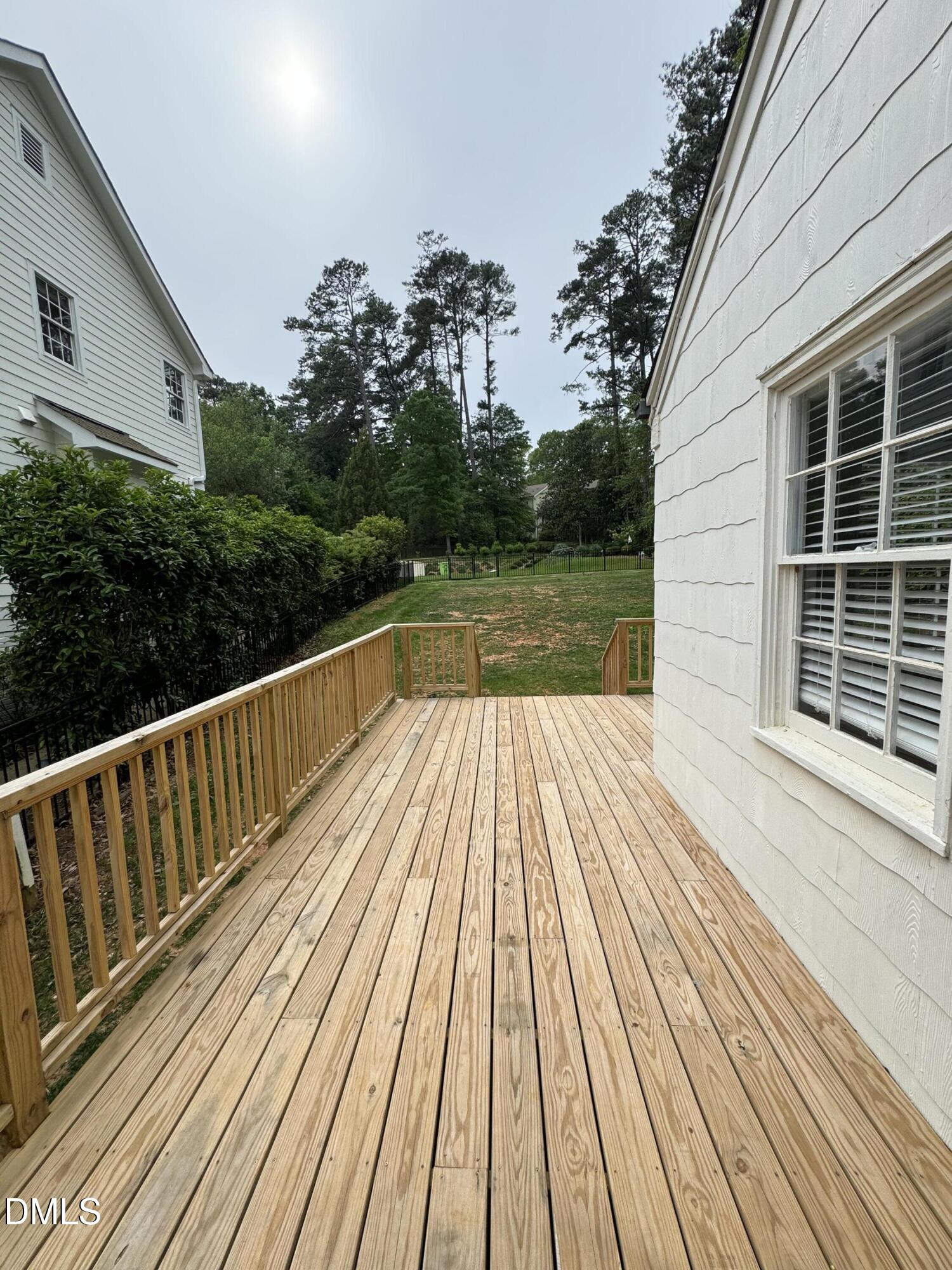 1009 Canterbury Road