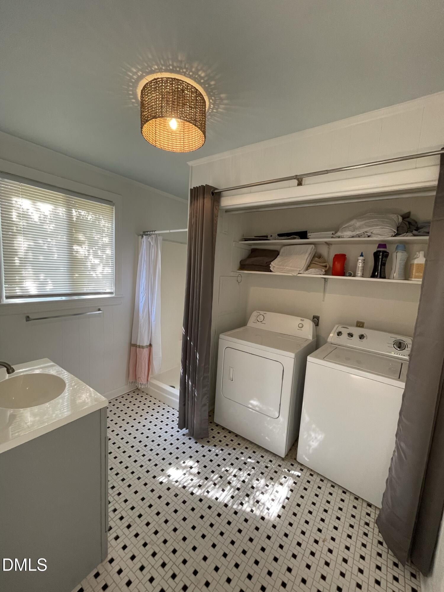 1009 Canterbury Road