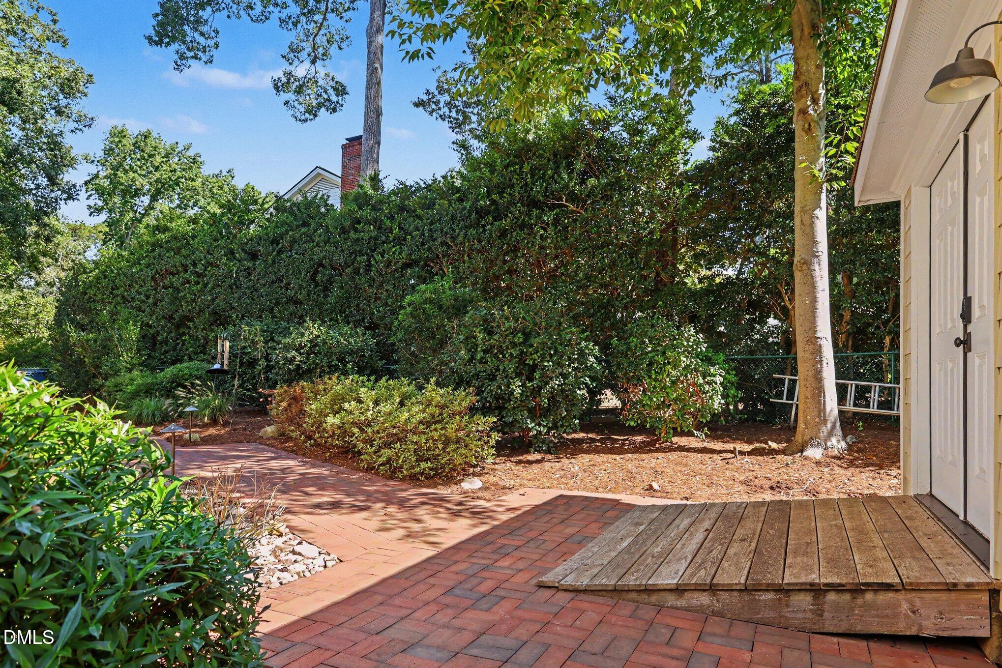 5921 Valley Estates Drive