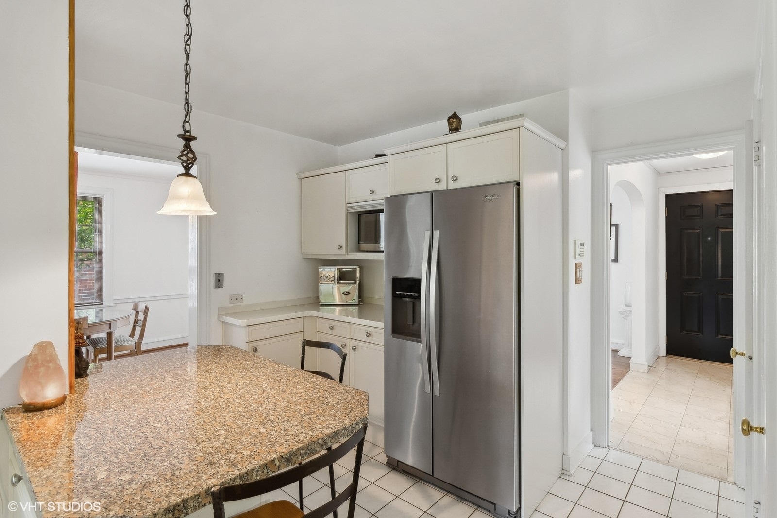 6153 N Leader Avenue