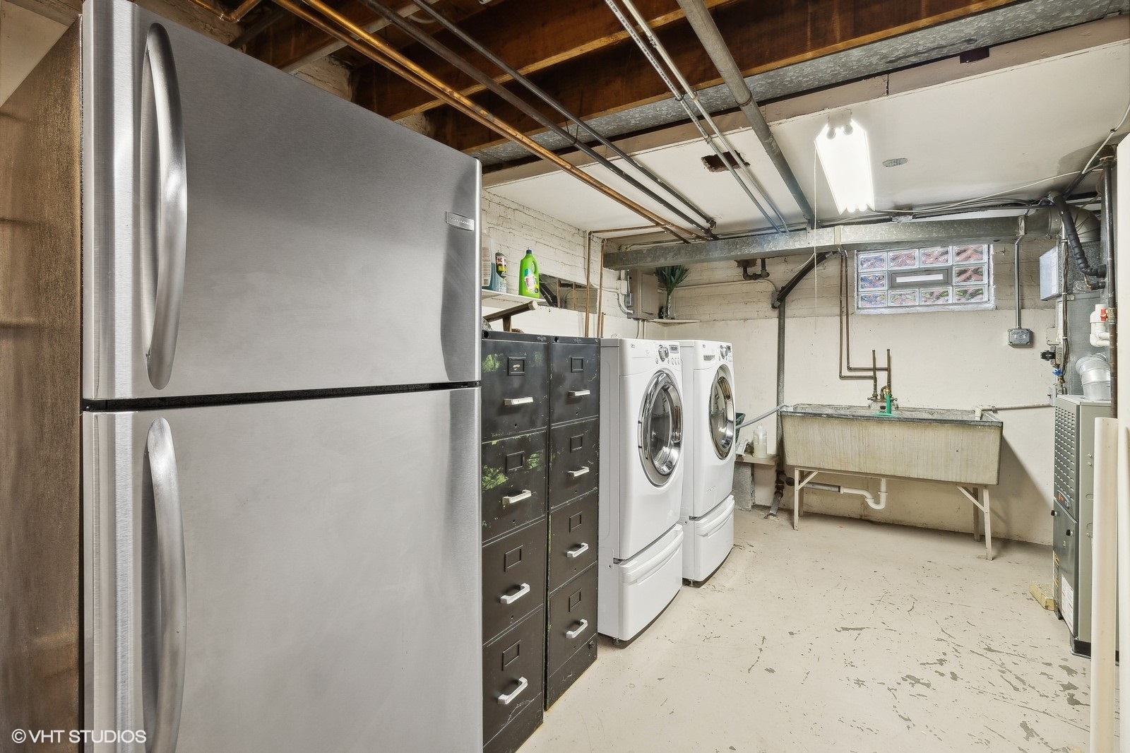 6153 N Leader Avenue