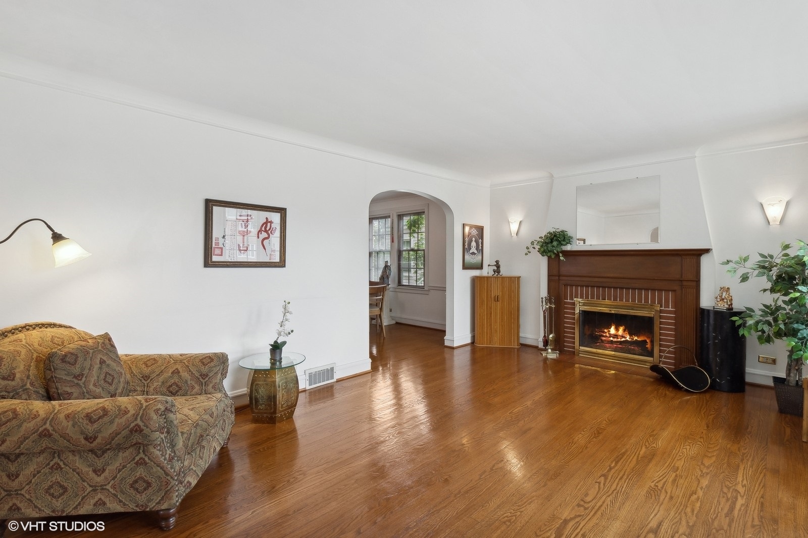 6153 N Leader Avenue