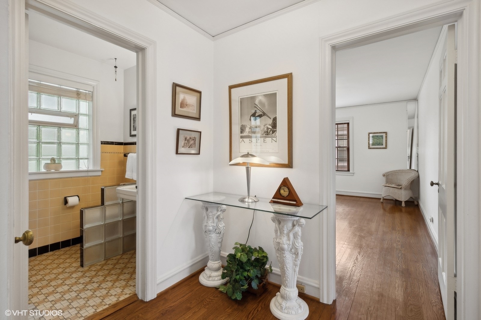 6153 N Leader Avenue