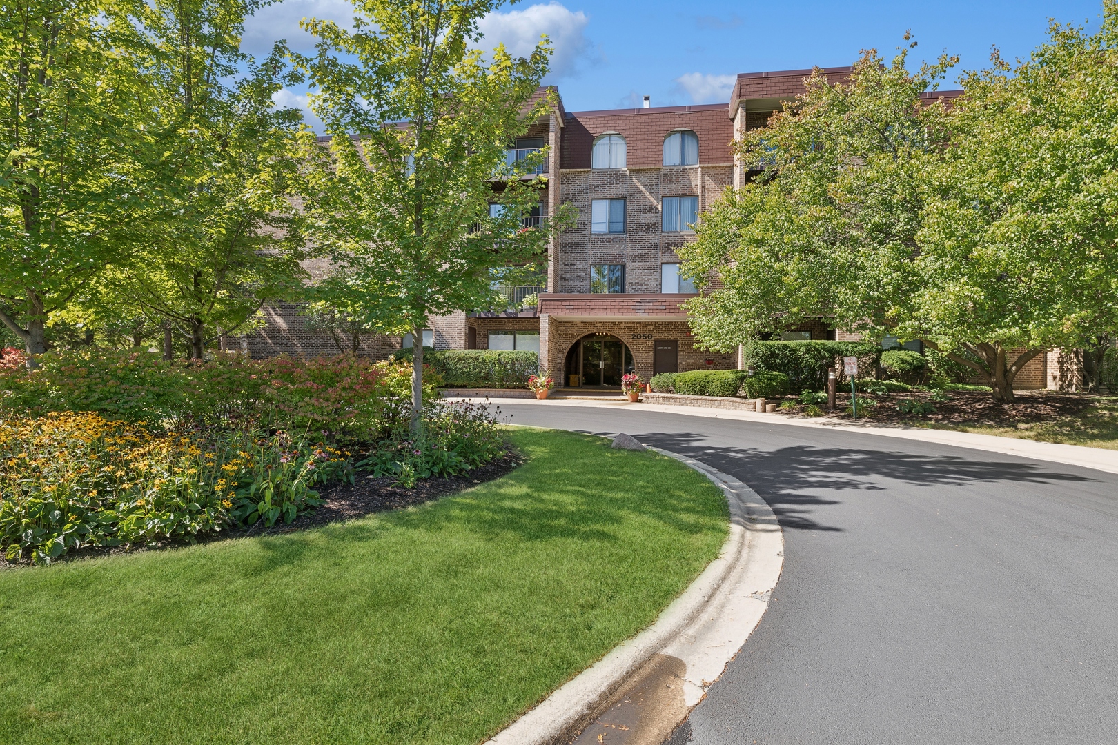 2050 Valencia Drive Unit: 206C