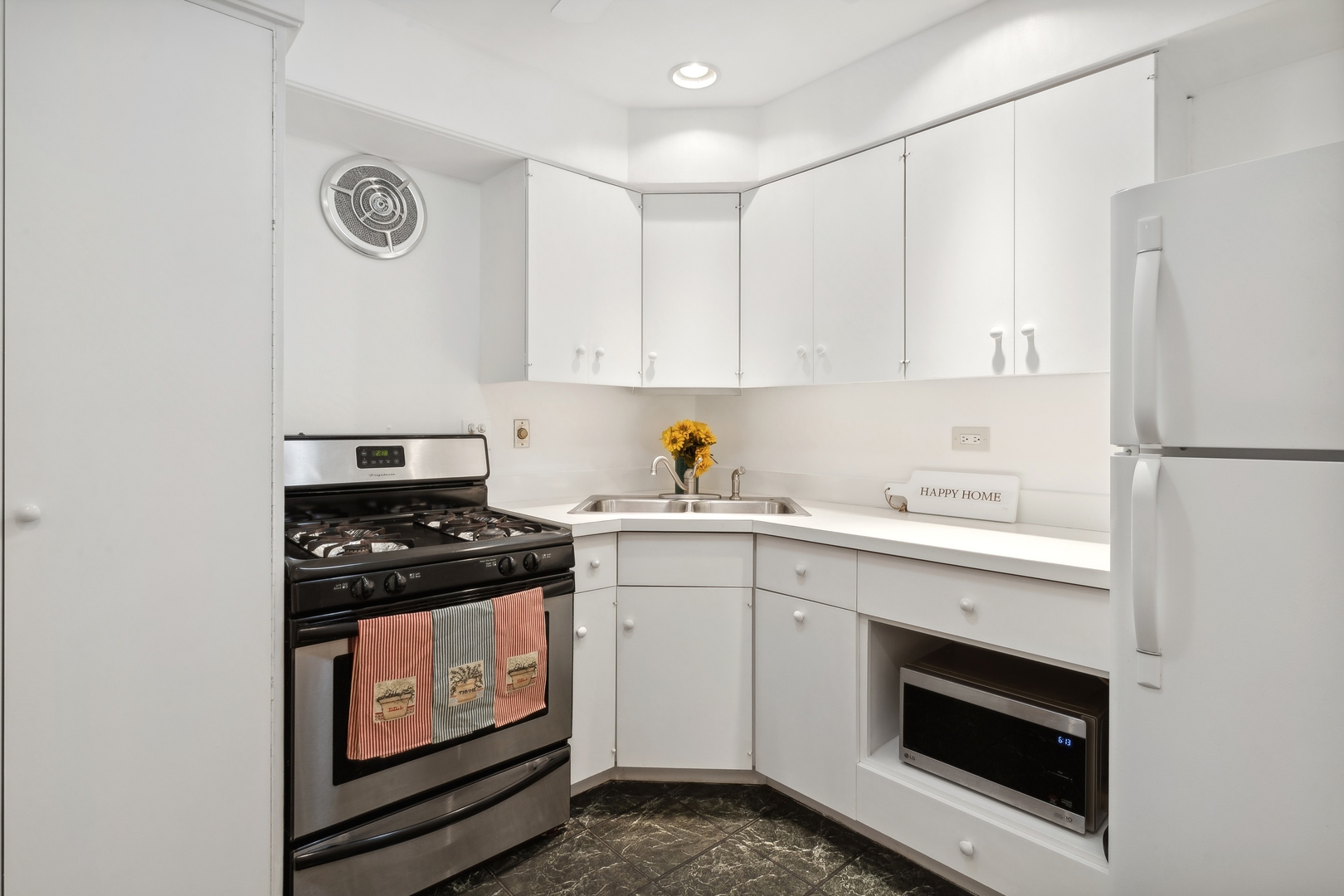 2050 Valencia Drive Unit: 206C