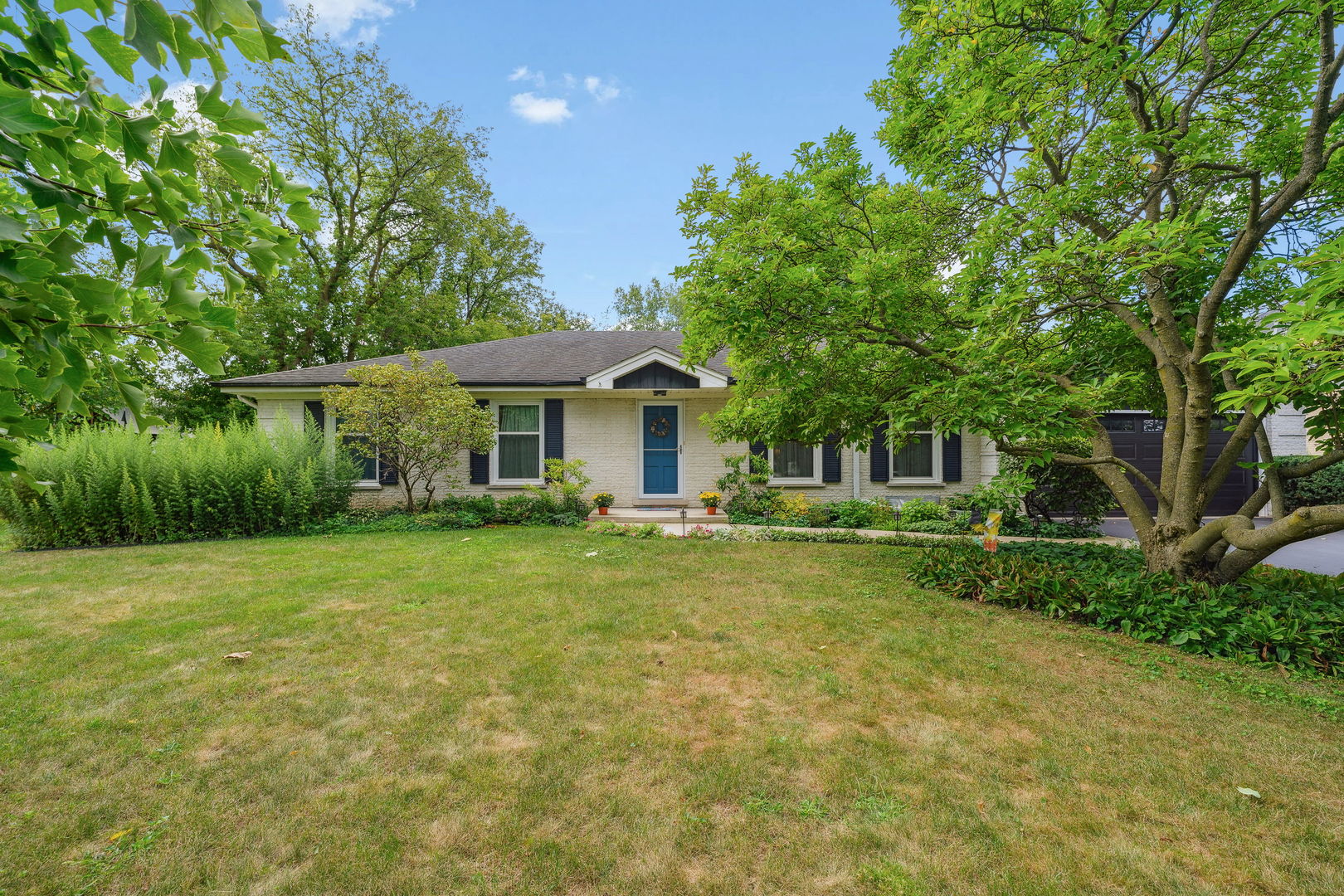 3245 Lakeside Avenue