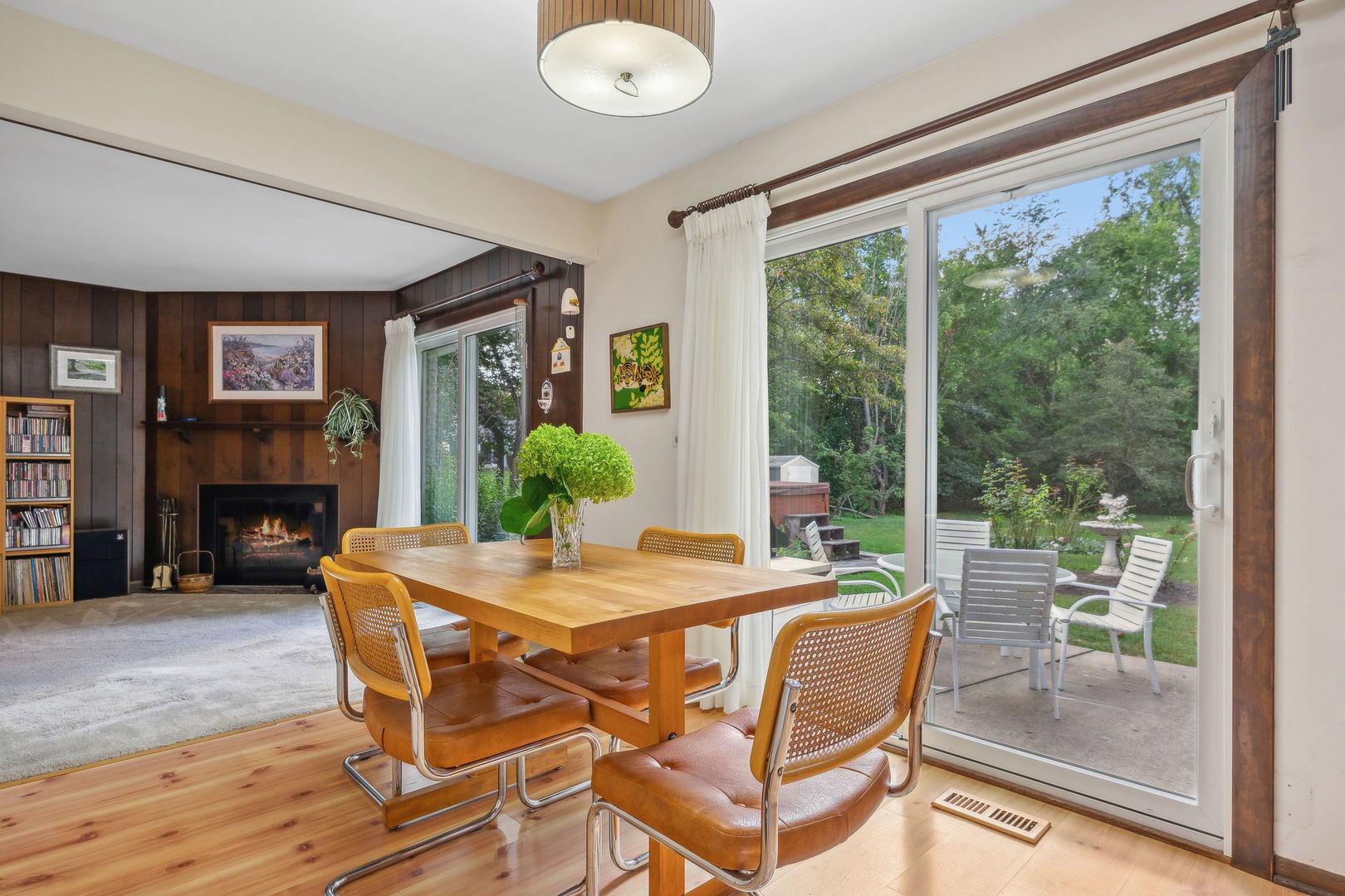 3245 Lakeside Avenue