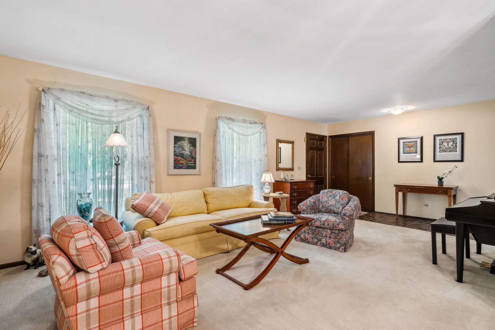 3245 Lakeside Avenue