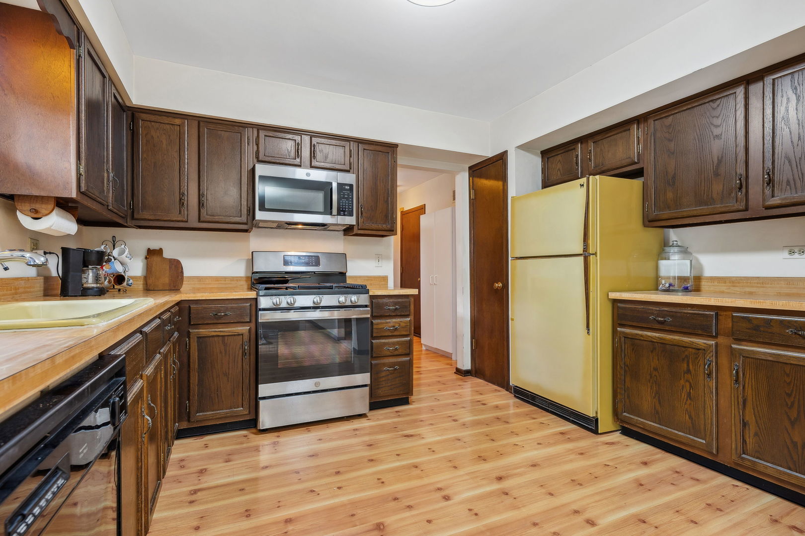 3245 Lakeside Avenue