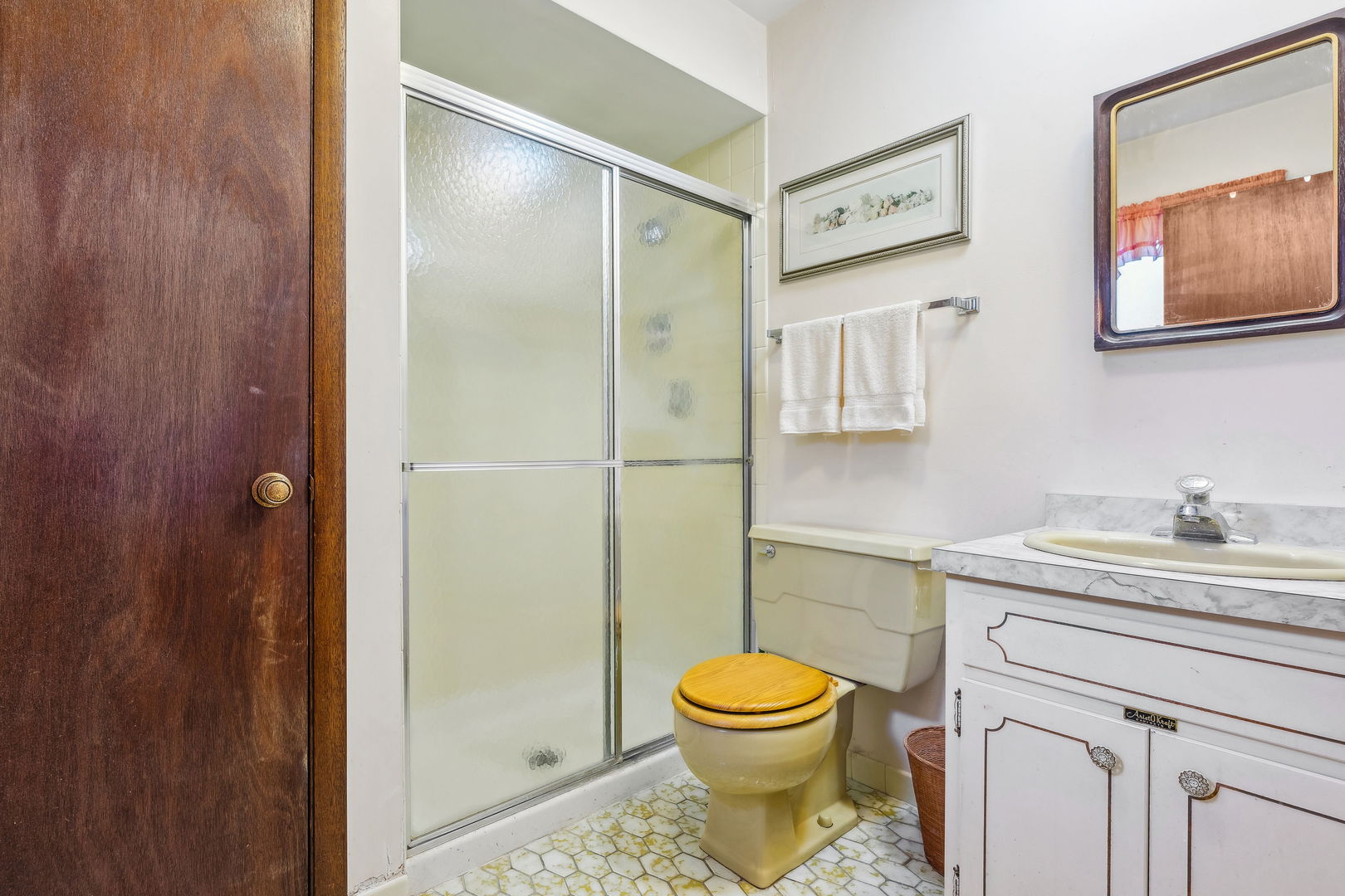 3245 Lakeside Avenue