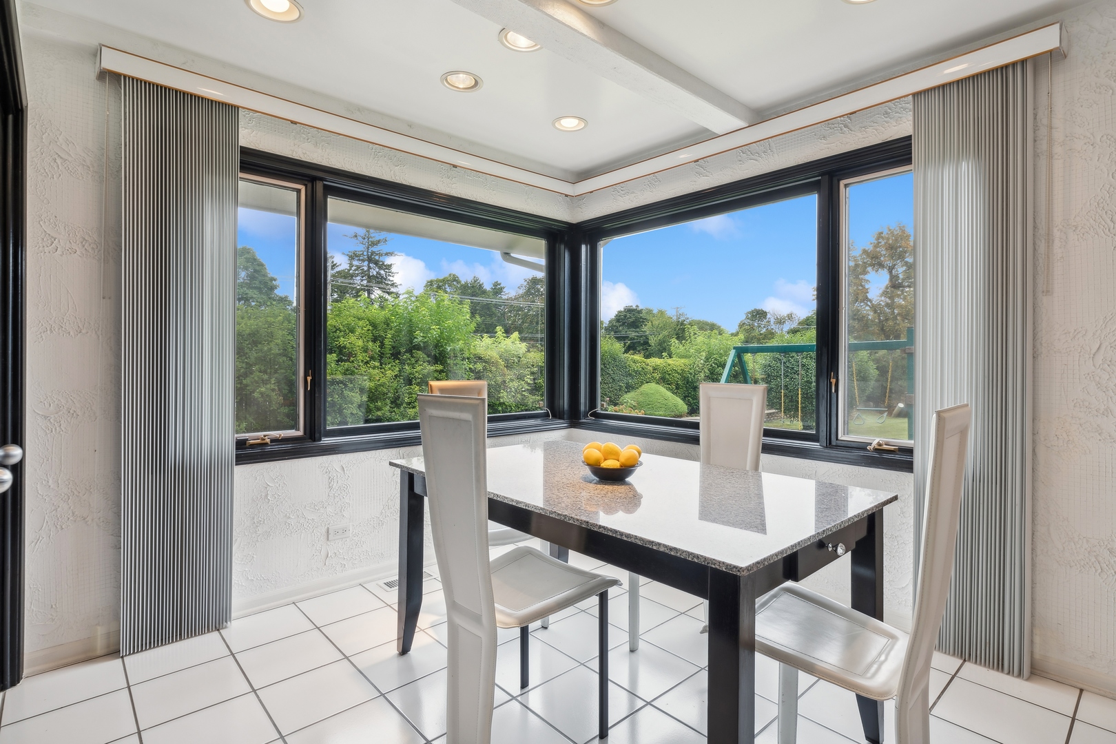 3652 Palm Canyon Drive