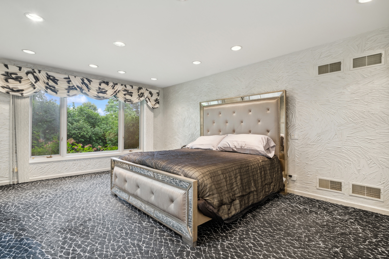 3652 Palm Canyon Drive