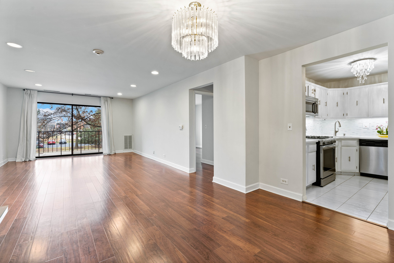 2005 Valencia Drive Unit: 200D