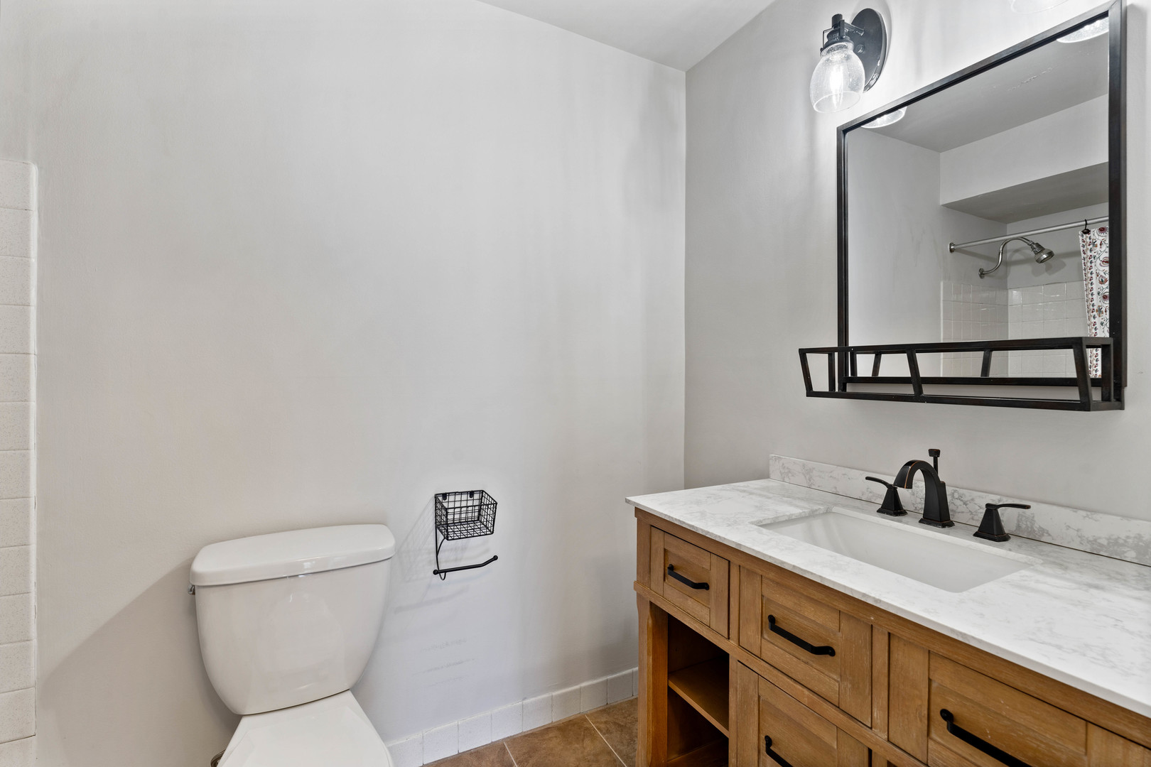 2005 Valencia Drive Unit: 200D