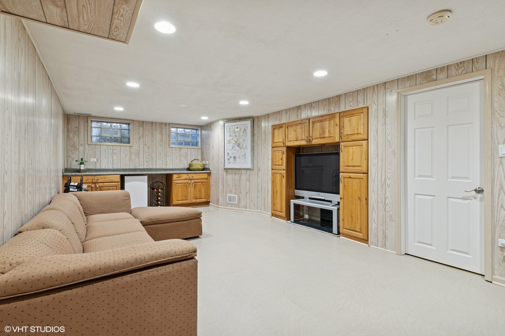 1831 Ellendale Drive