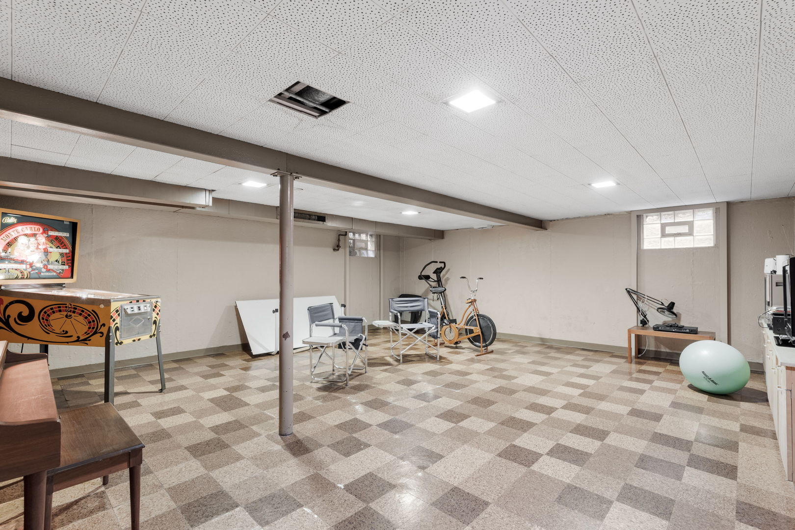 2626 Wilmette Avenue