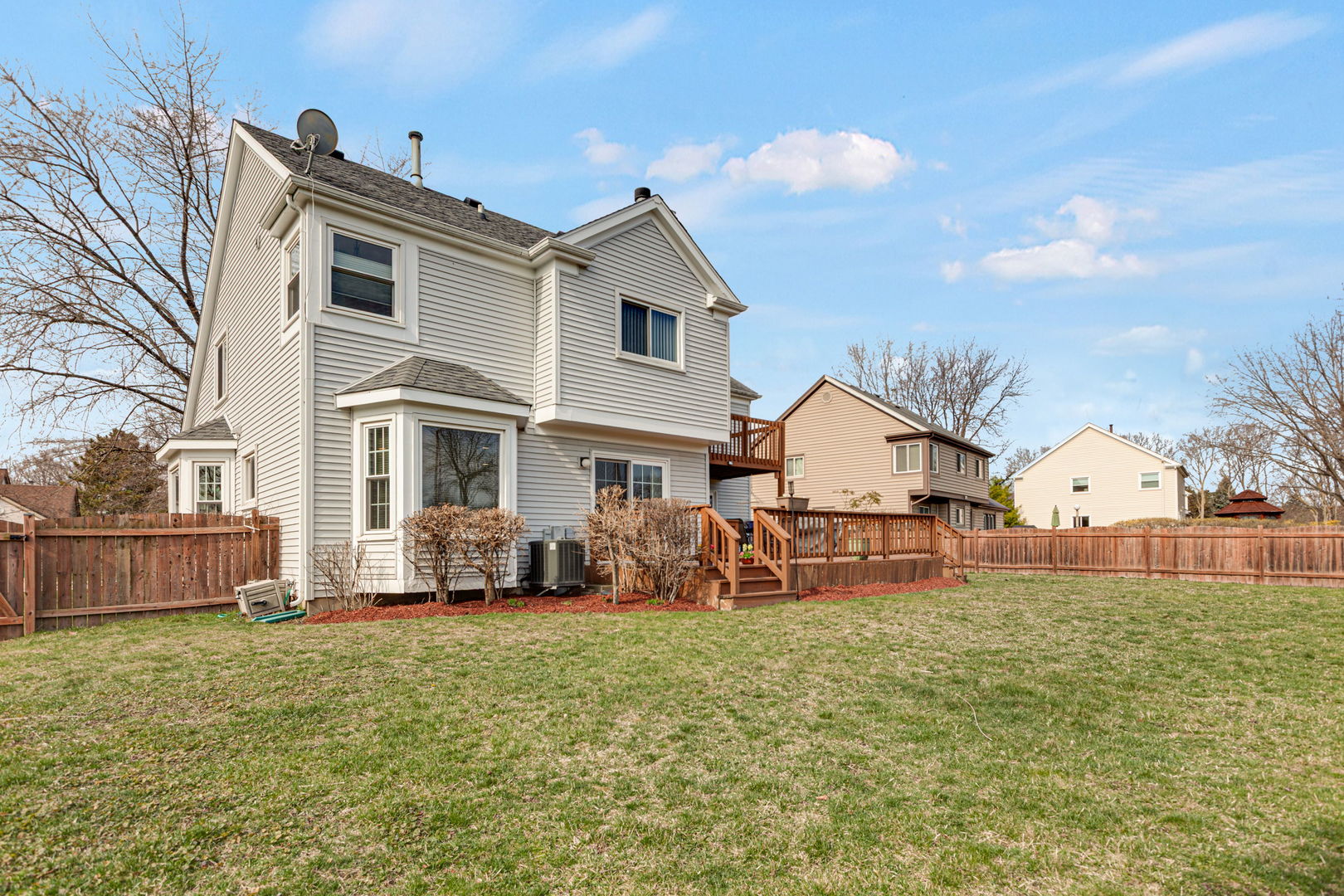 2212 Magnolia Court W