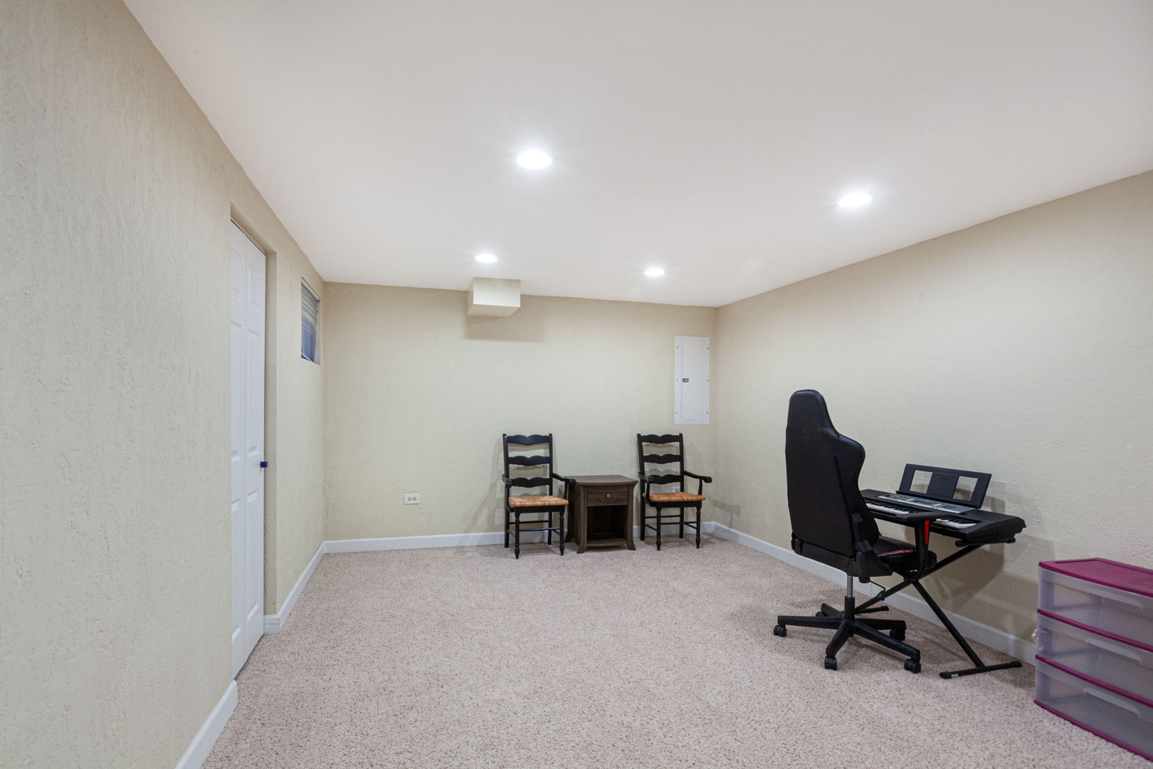 2212 Magnolia Court W