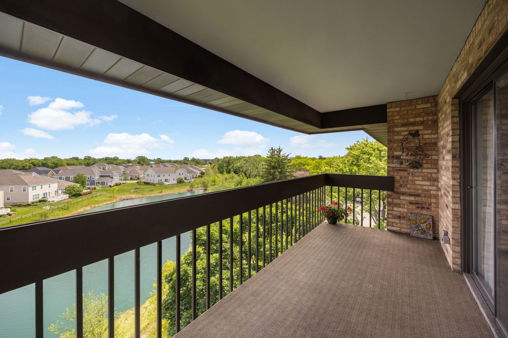 1671 Mission Hills Road Unit: 502
