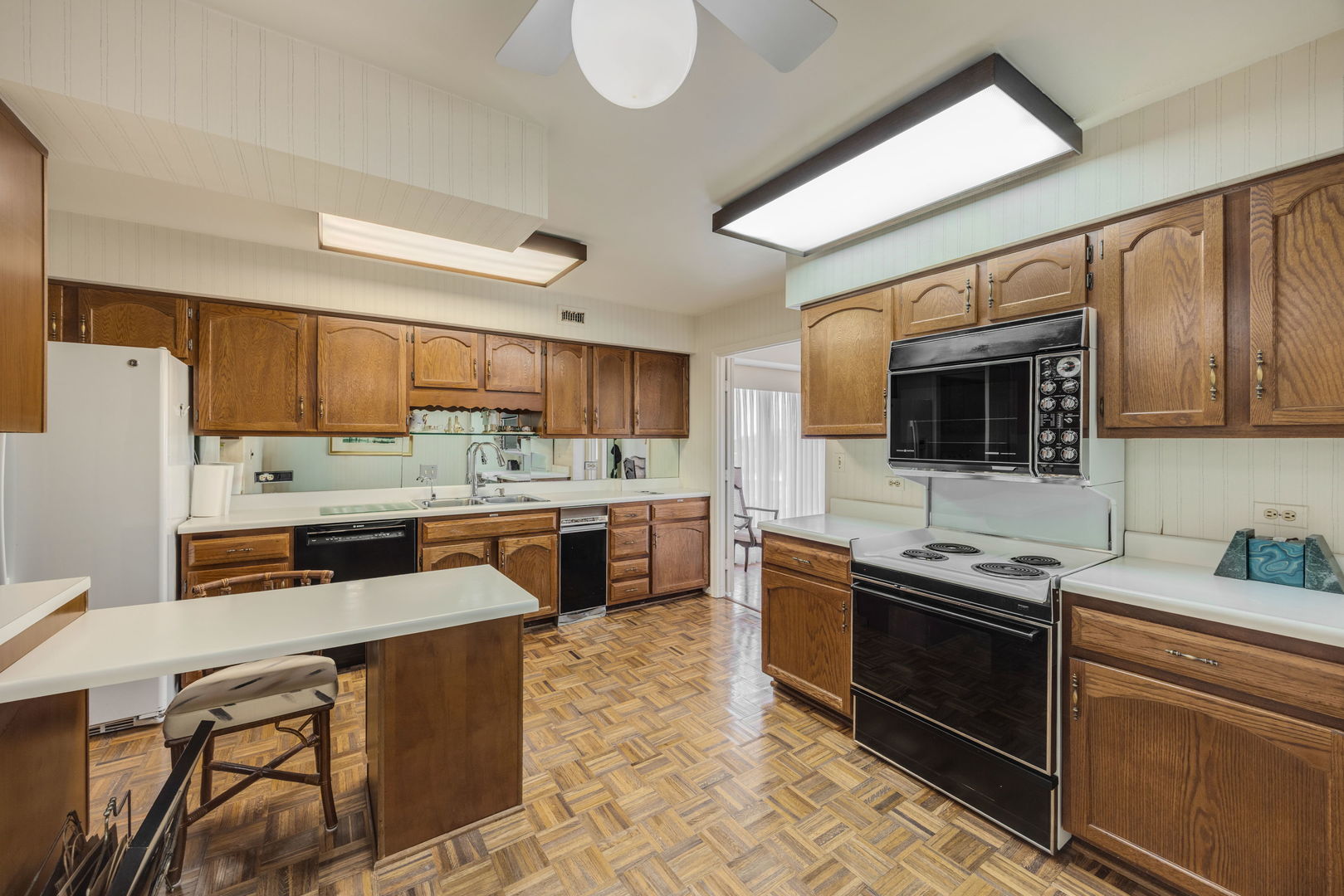 1671 Mission Hills Road Unit: 502