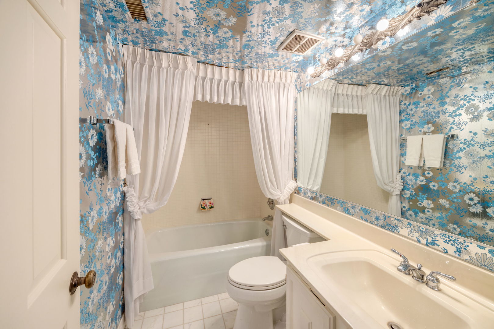 1671 Mission Hills Road Unit: 502