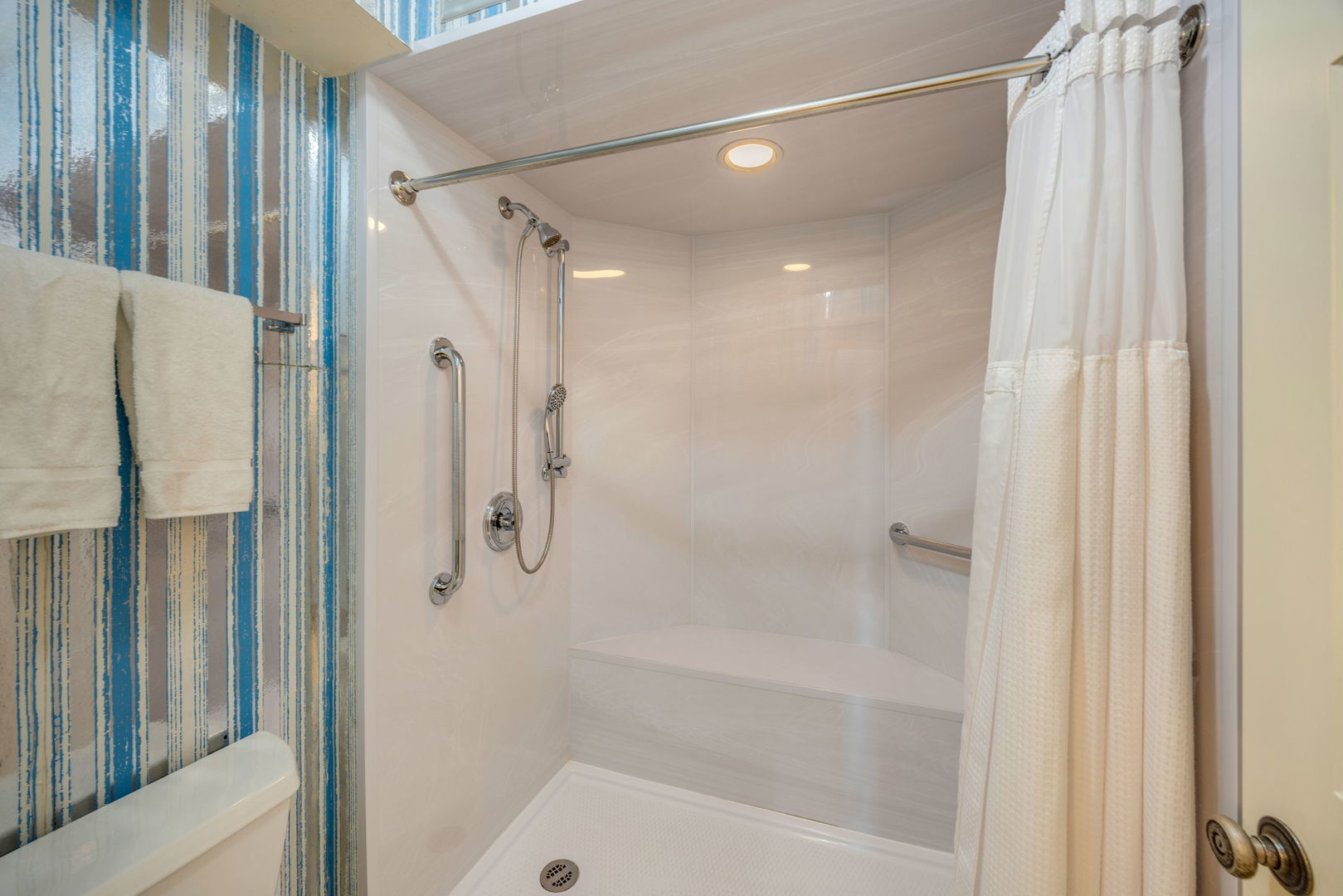 1671 Mission Hills Road Unit: 502