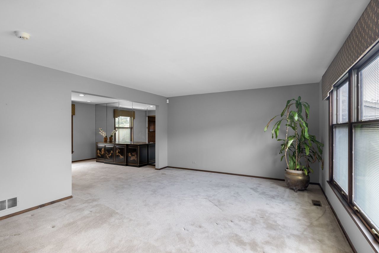 2621 Landwehr Road