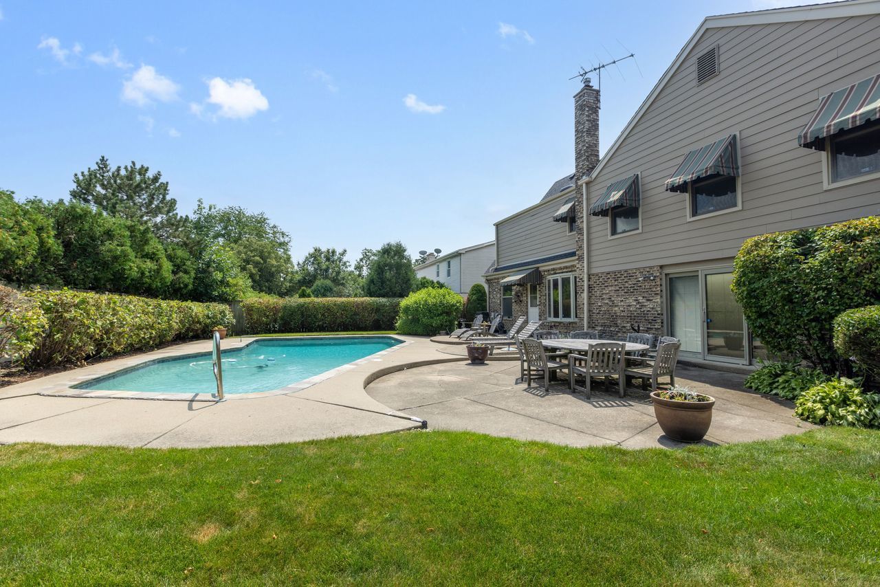 2621 Landwehr Road