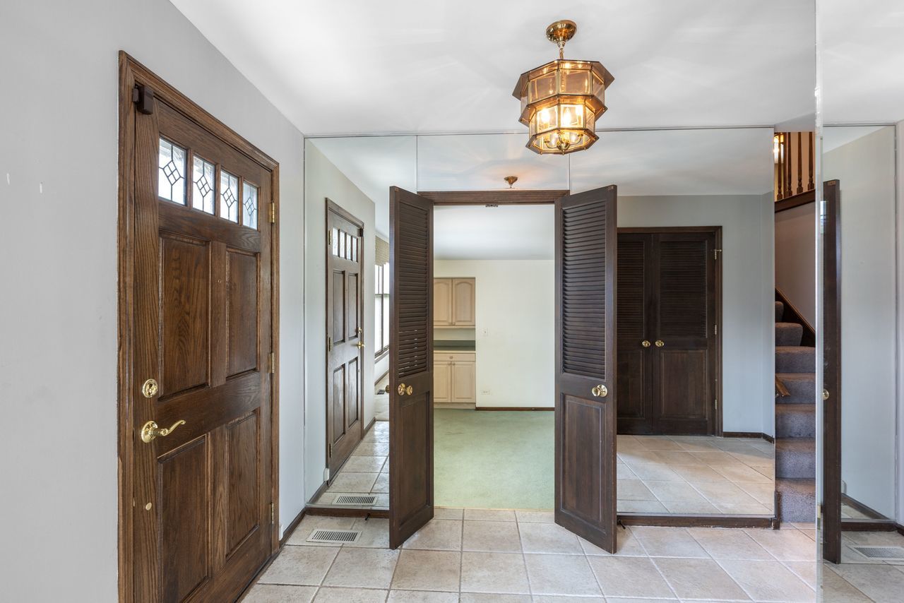 2621 Landwehr Road