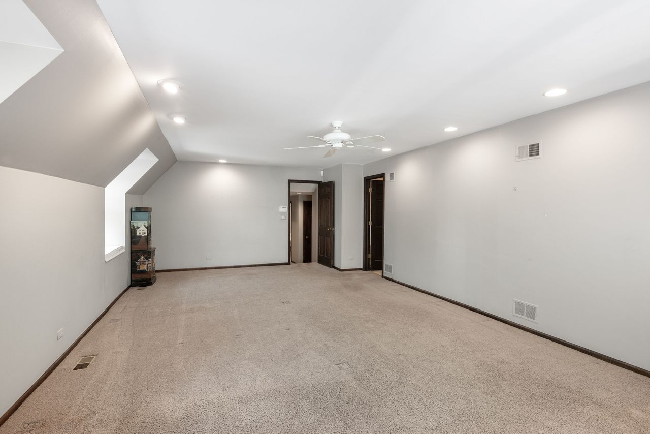2621 Landwehr Road