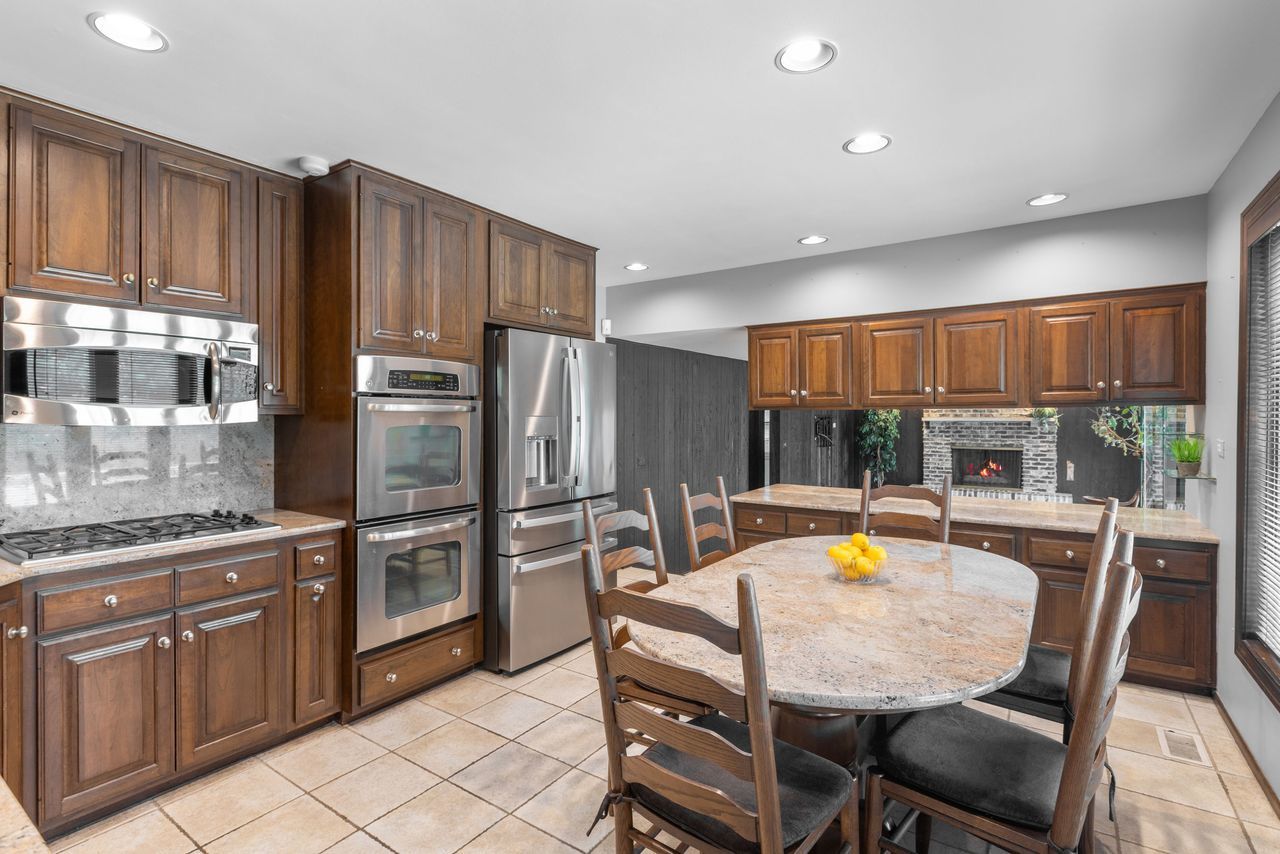 2621 Landwehr Road