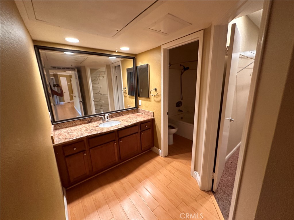 1005 Vista Del Cerro Drive 208