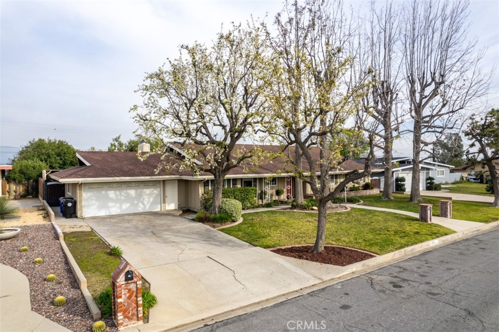 5861 Date Avenue
