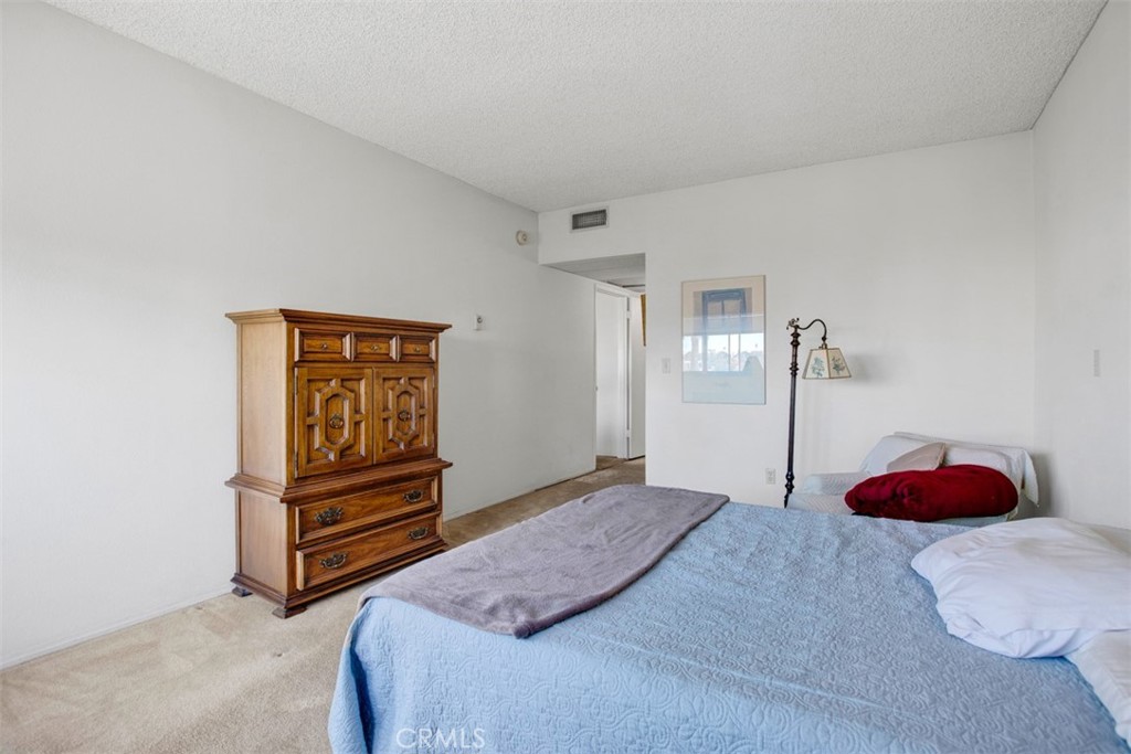 836 S Bundy Drive 408
