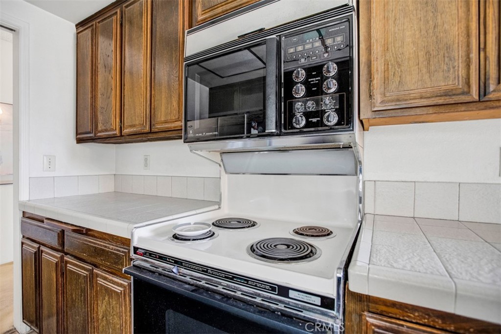 836 S Bundy Drive 408