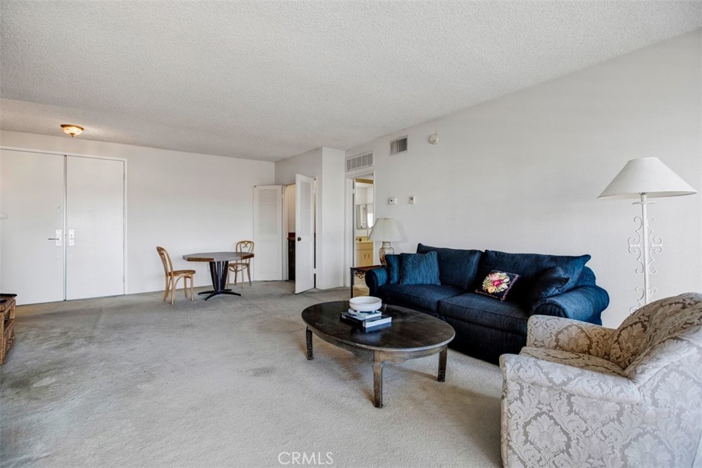836 S Bundy Drive 408