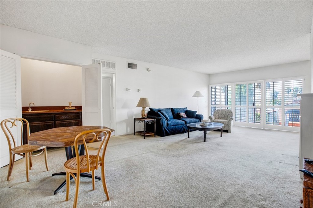 836 S Bundy Drive 408