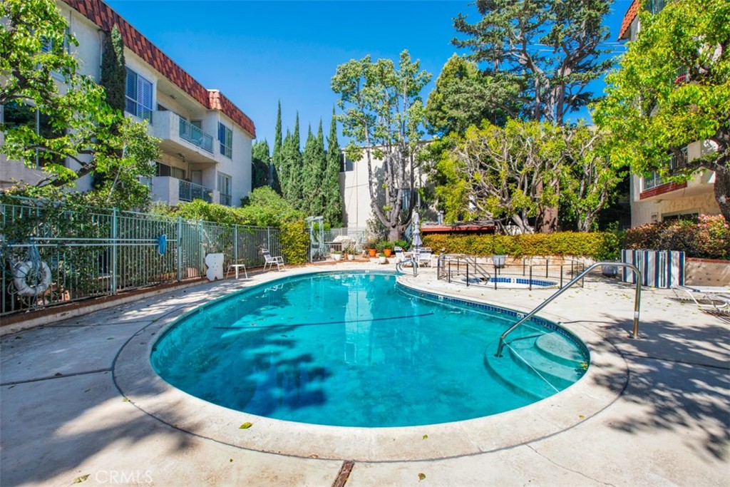 836 S Bundy Drive 408