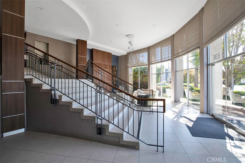 836 S Bundy Drive 408