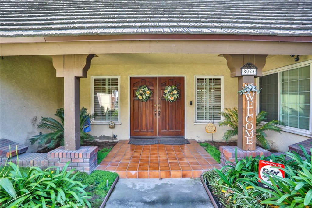 8025 Thoroughbred Street