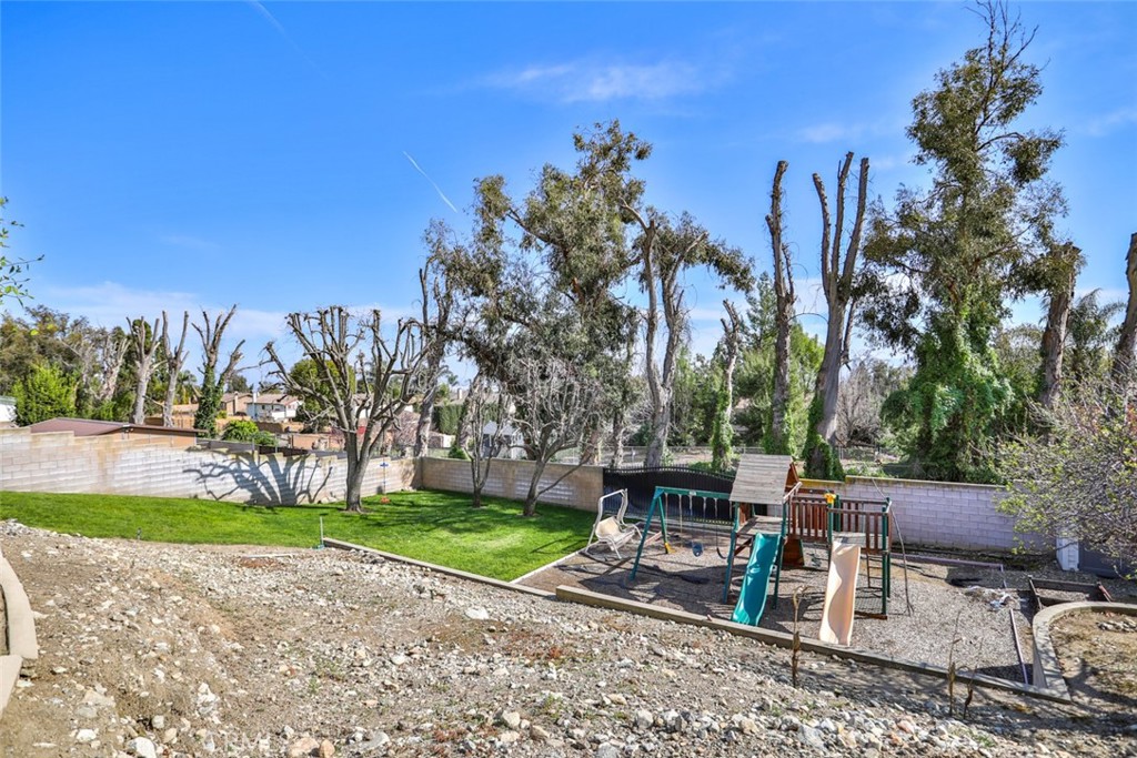 8025 Thoroughbred Street