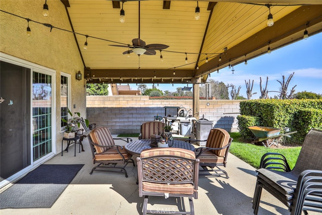 8025 Thoroughbred Street