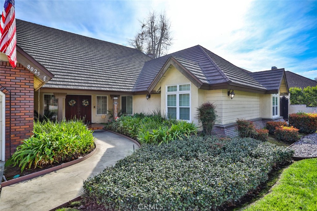 8025 Thoroughbred Street