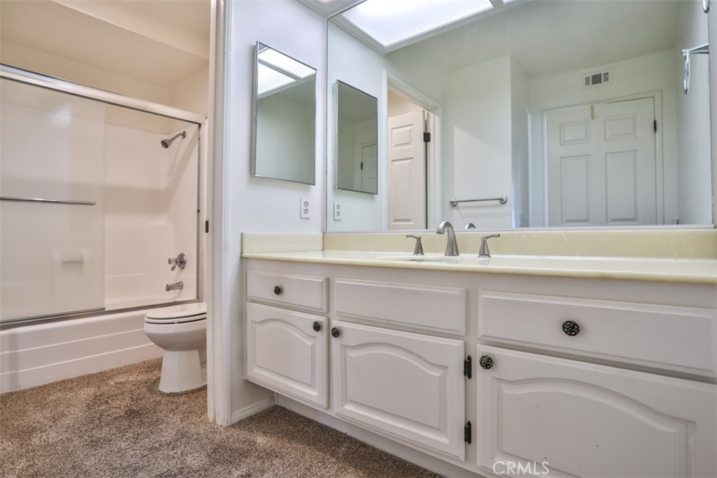 1071 Lakeview Terrace