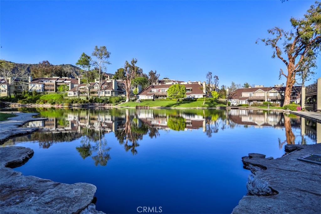 1071 Lakeview Terrace