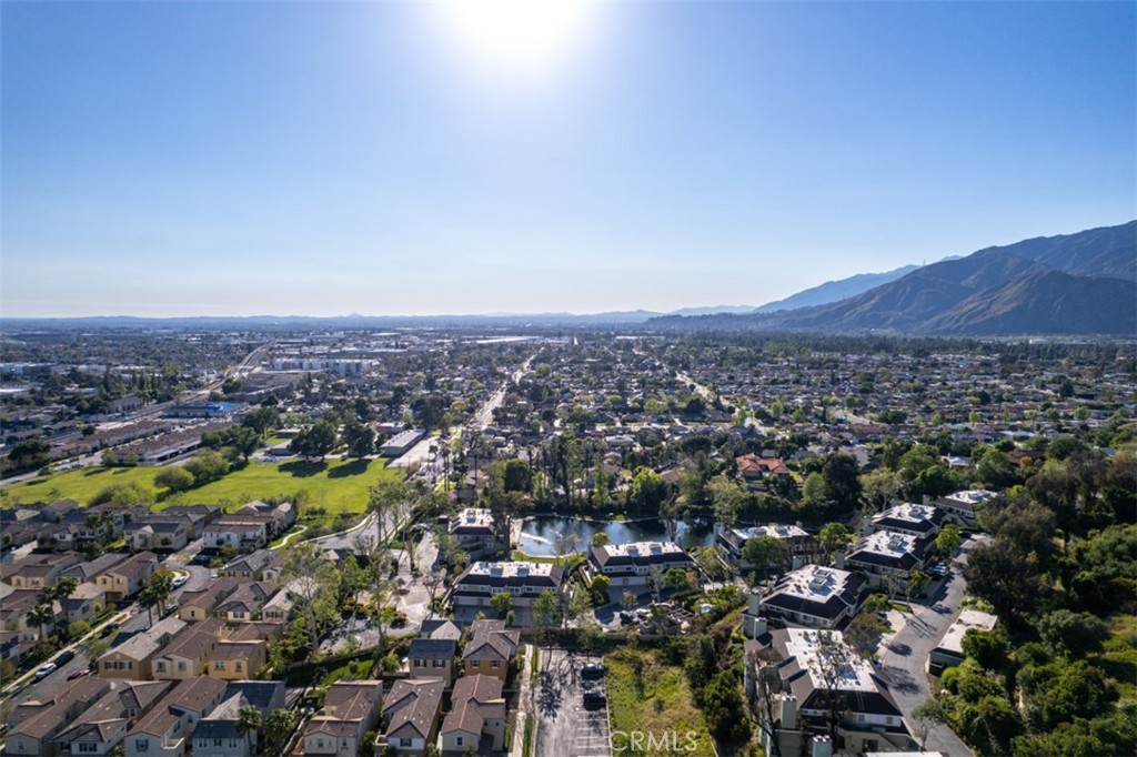 1071 Lakeview Terrace